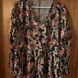 Haptics by Holly Harper multi colored blouse. Size M